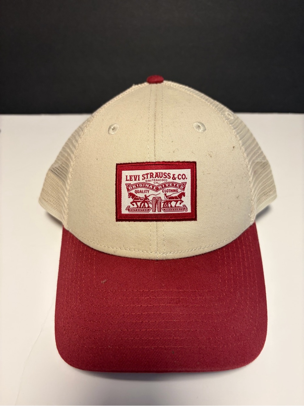 Cap with Levi Strauss label